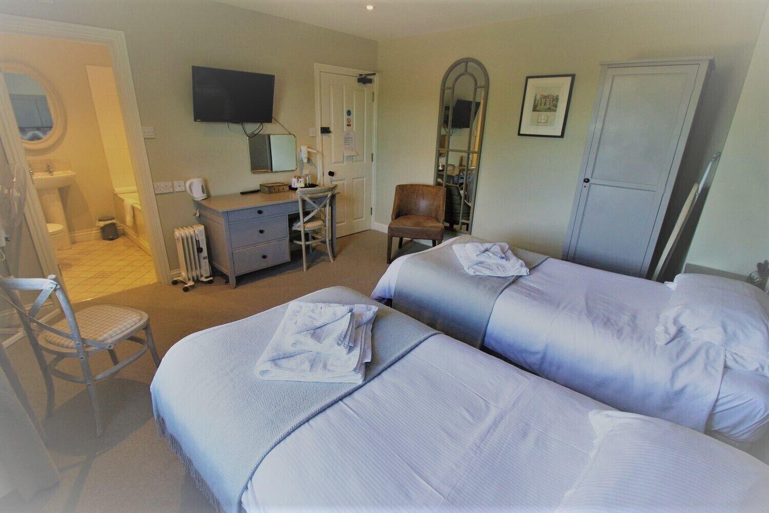 The Tawny Owl Hotell Swindon Exteriör bild